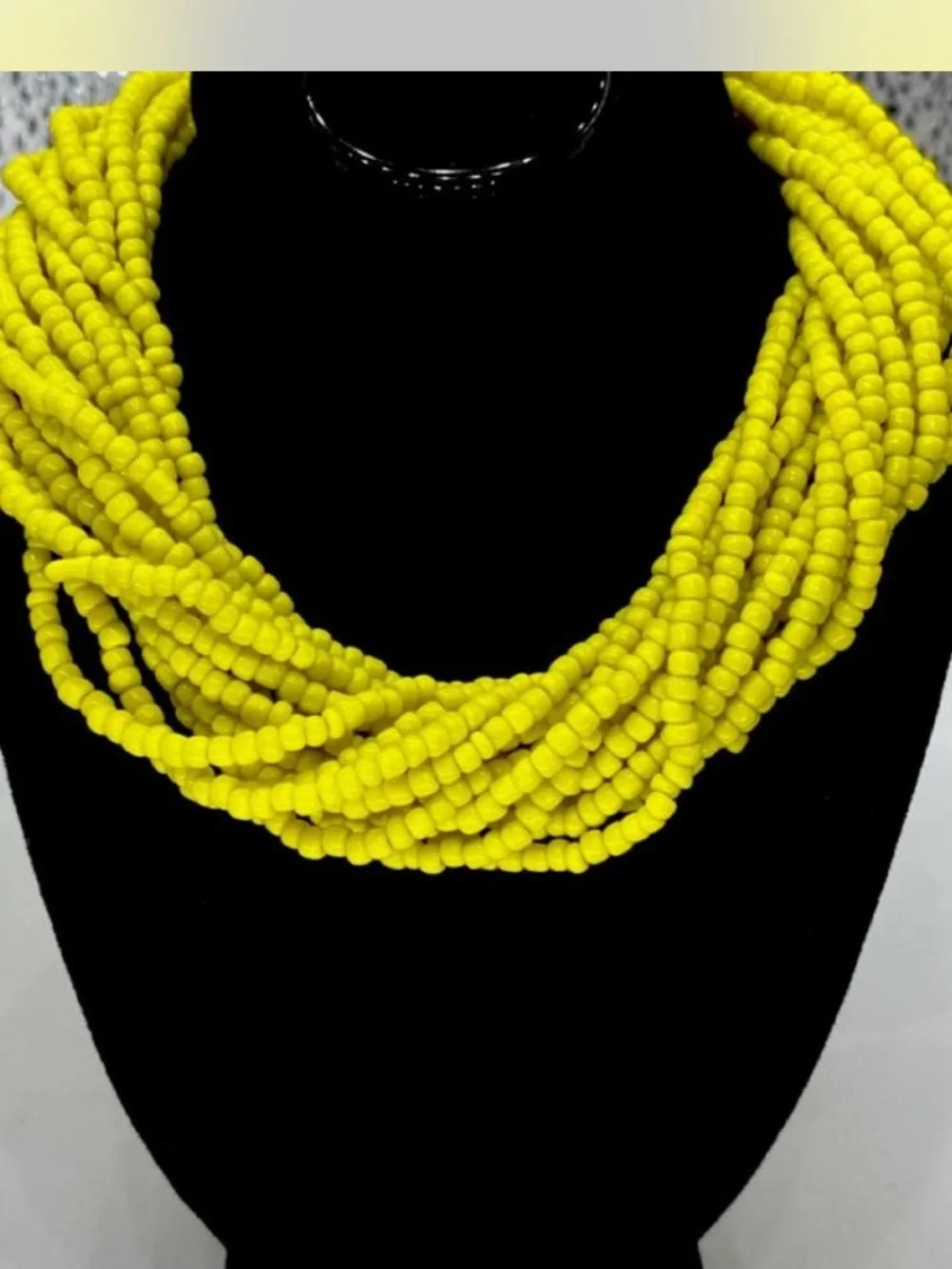 Statement *** Cannery Yellow Multi-Strand Beaded Necklace “ Bonus ! 👀 Pics ;0)